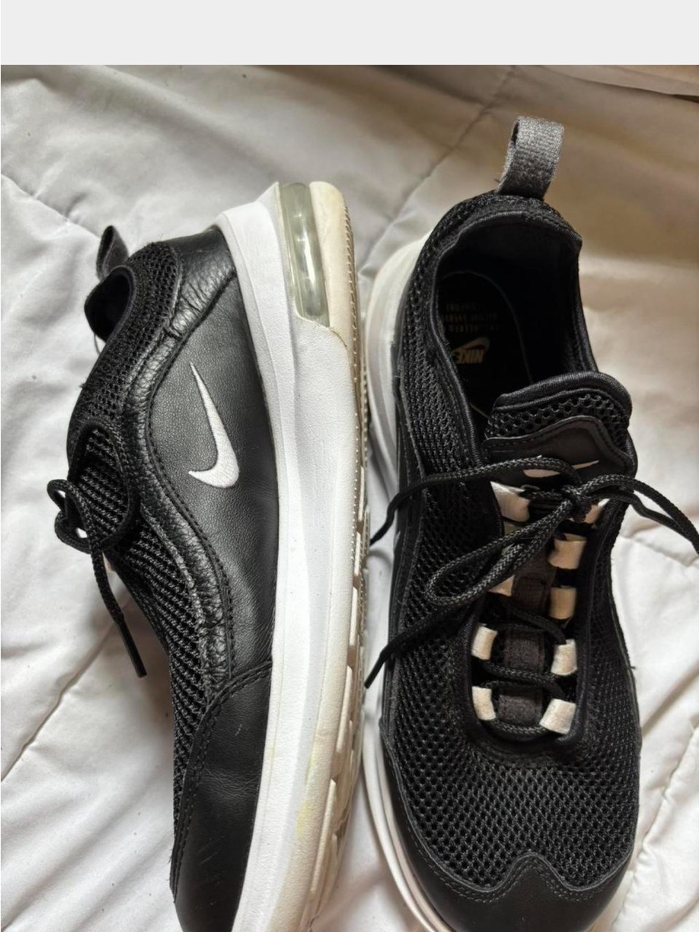 Nike Women’s Black Mesh Athletic Sneakers with White Accents